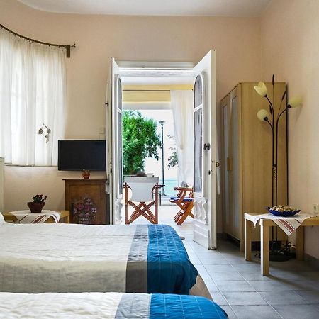 Irene Seafront Apartment Néoi Epivátai Esterno foto