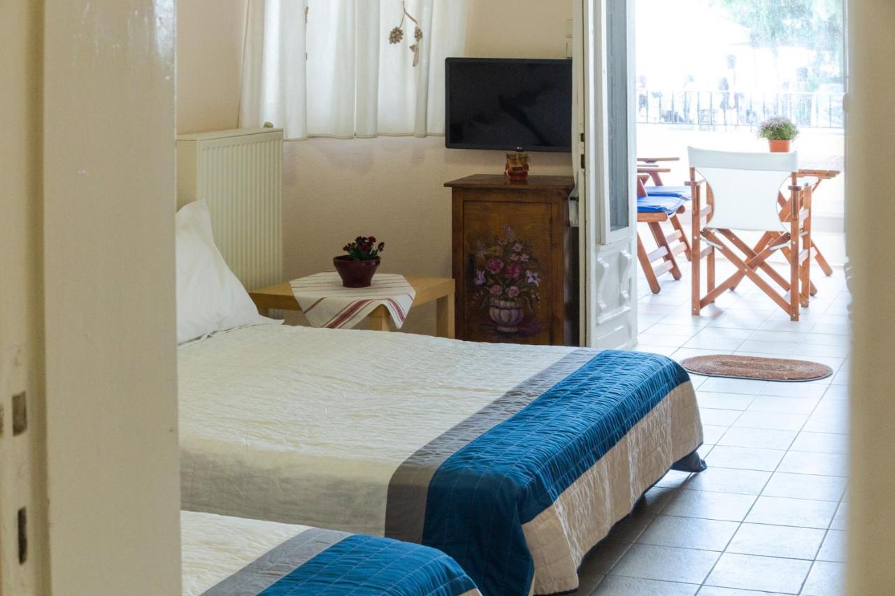 Irene Seafront Apartment Néoi Epivátai Esterno foto