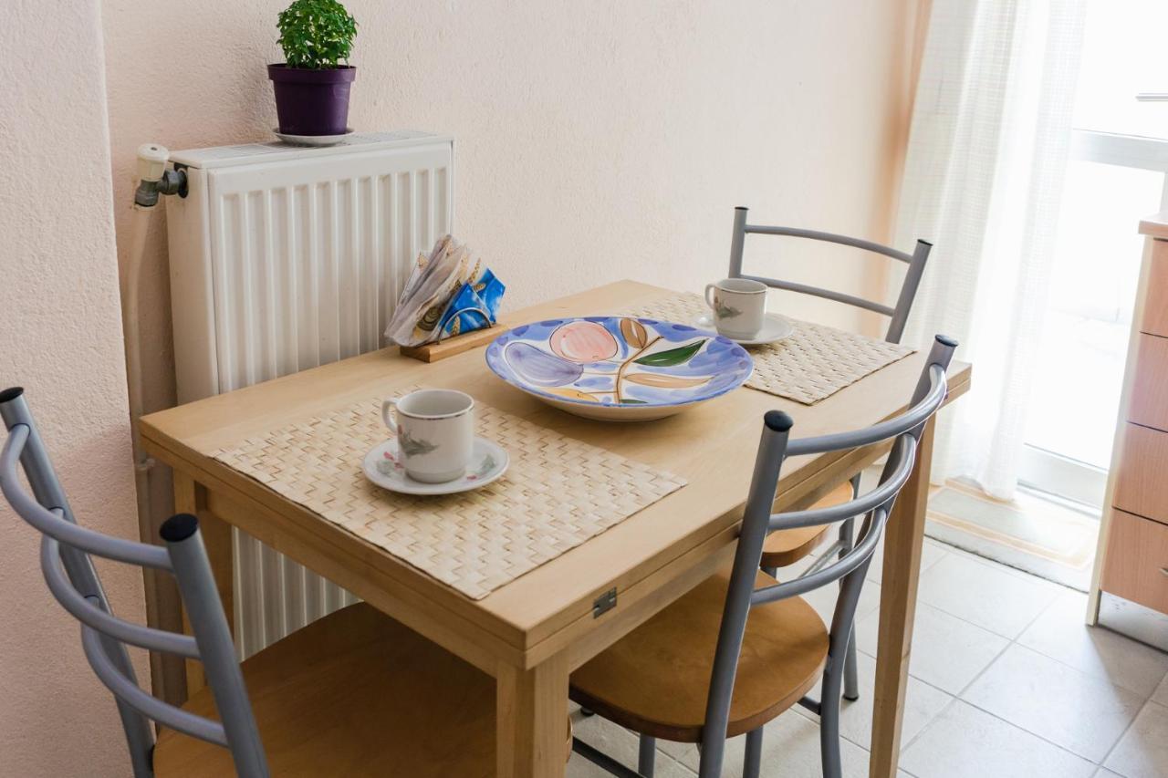 Irene Seafront Apartment Néoi Epivátai Esterno foto