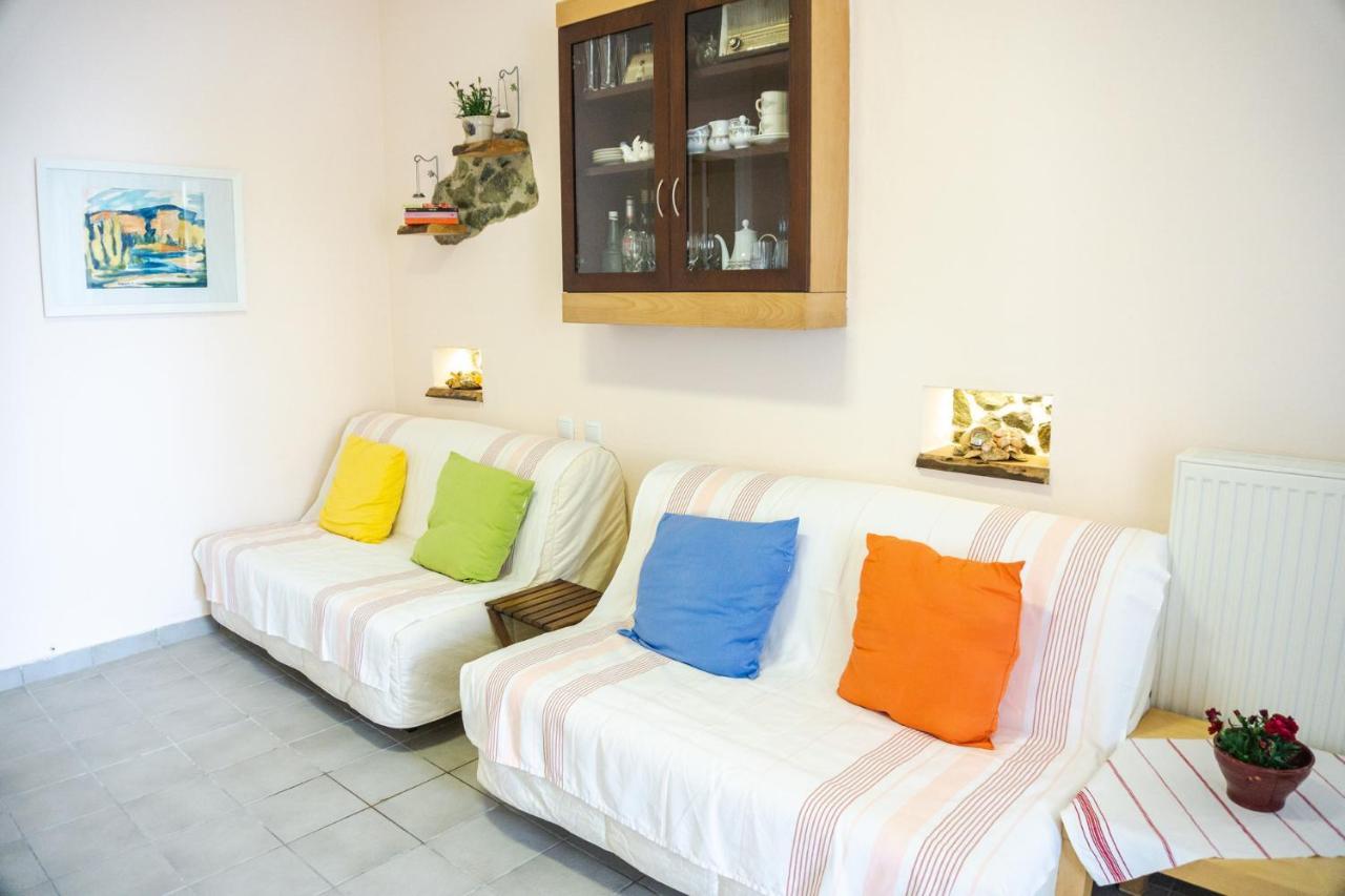 Irene Seafront Apartment Néoi Epivátai Esterno foto
