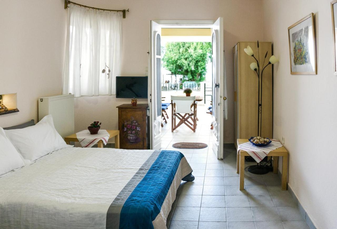 Irene Seafront Apartment Néoi Epivátai Esterno foto